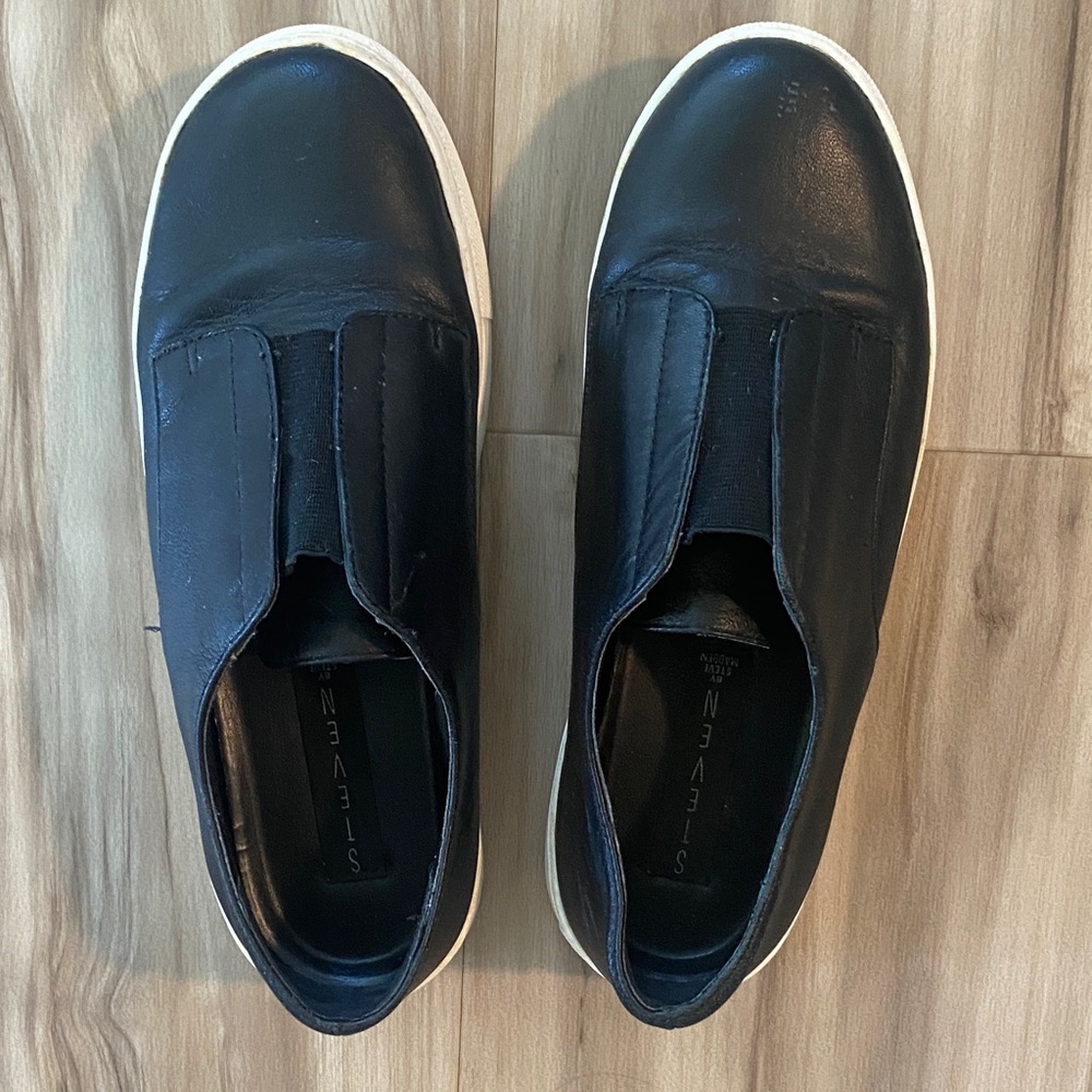 Steven by Steve Madden size 5 black sneakers